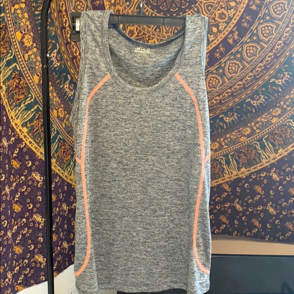 Workout tank top